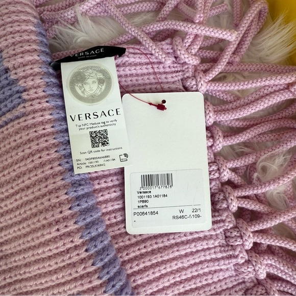 NWT Versace Intarsia Chunky Pink Light Purple Knit Wool Fringe Scarf MyTheresa - Picture 4 of 17